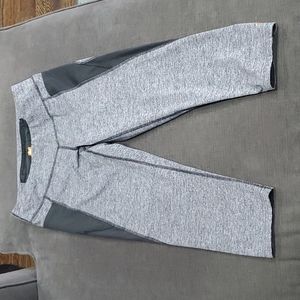 💥50% sale💥 Lucy tech active grey capri M #b681